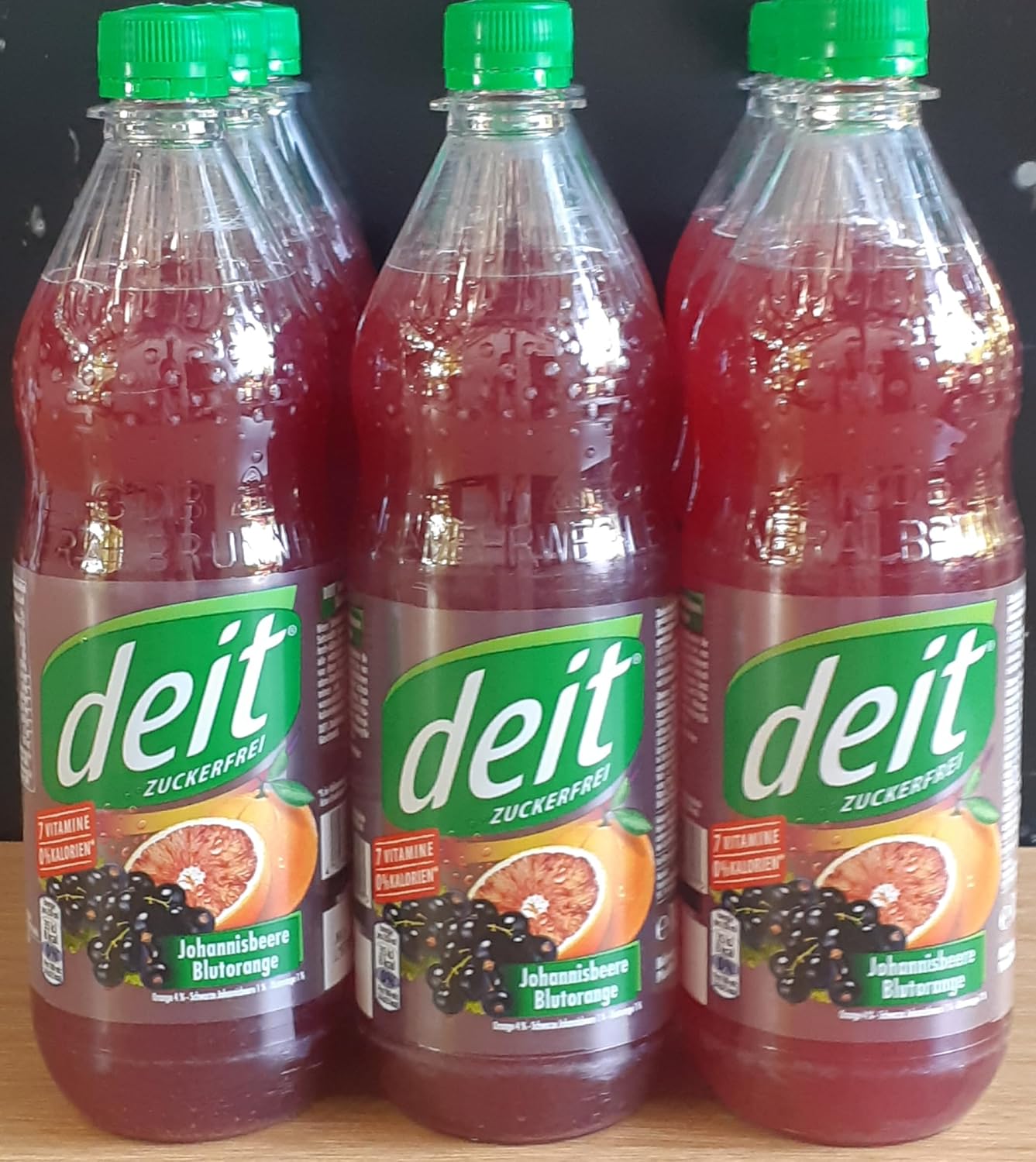 Deit Erfrischungsgetränk Johannisbeere-Blutorange , Zuckerfrei, 9 x 1 Liter